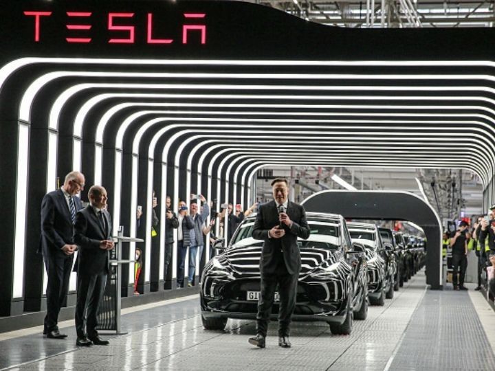 Tesla Inc. (NASDAQ:TSLA) Files Lawsuit against Louisiana on Direct Car Sales