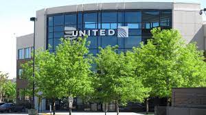 United Airlines Holdings Inc. (NASDAQ:UAL) Expects Improvement in Capacity and Drops Costs